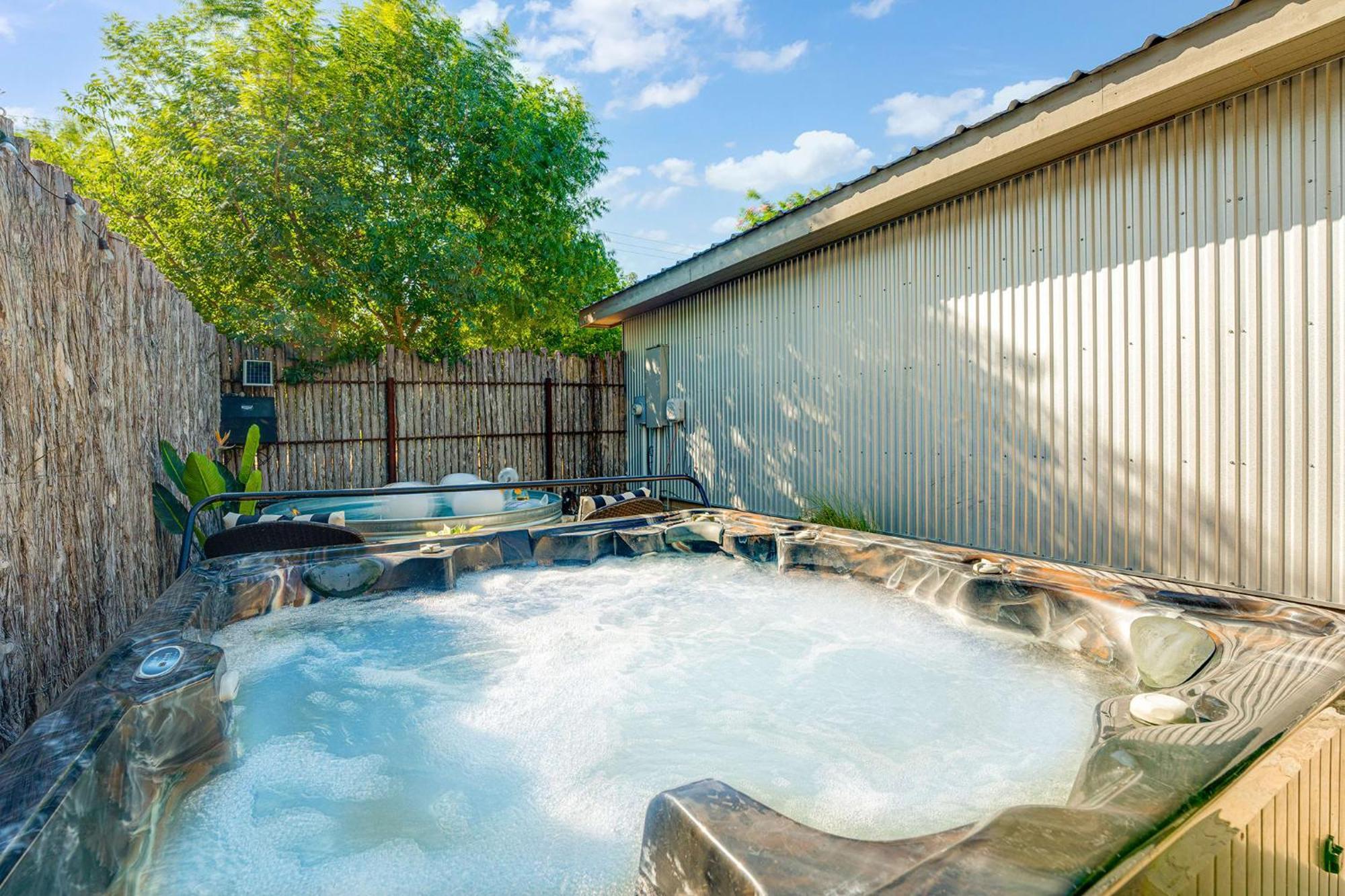 Claret House Full Kitchen And Private Hot Tub Villa Fredericksburg Buitenkant foto